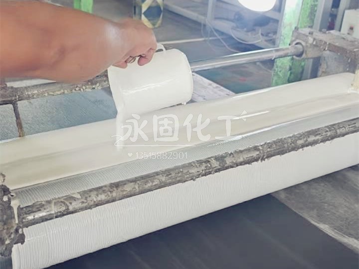 宁波老张酒后掏心窝:一把白乳胶,粘住三代木头的魂! 宁波老张酒后掏心窝:一把白乳胶,粘住三代木头的魂!