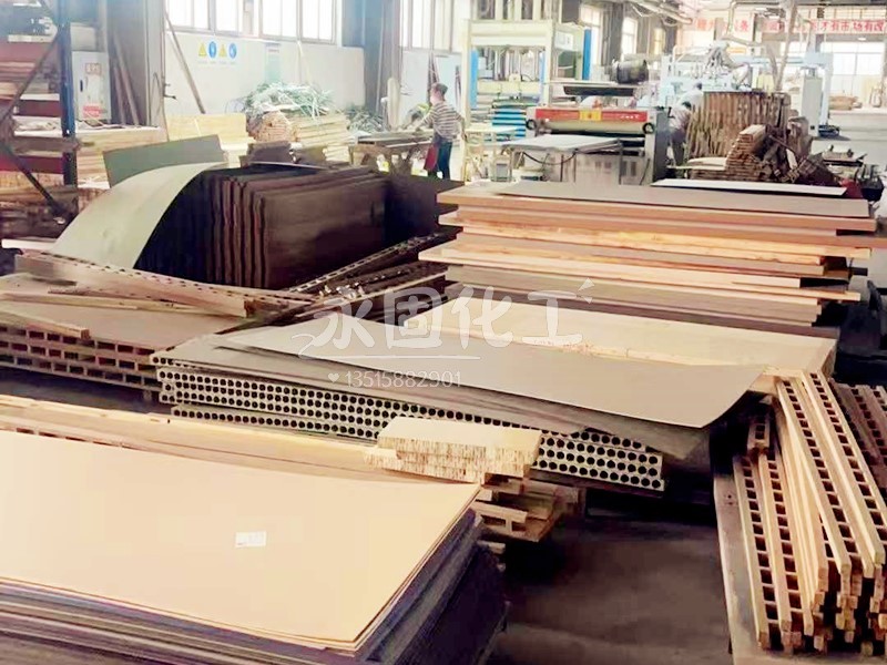 梅雨季白乳胶不干实景图 梅雨季白乳胶不干实景图