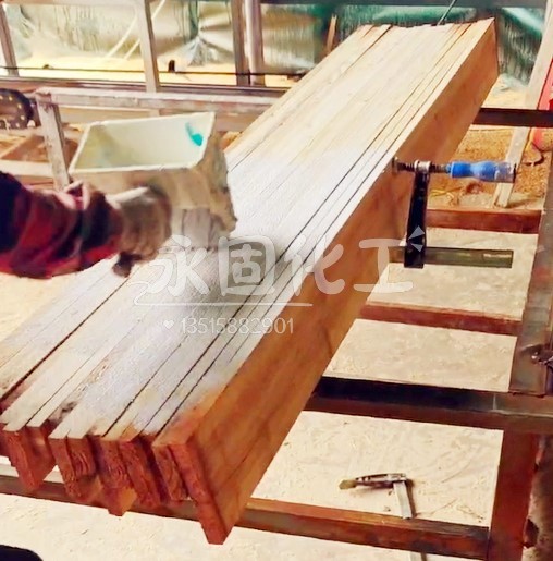 为什么你的白乳胶夏天不干？一场梅雨季停产背后的配方真相