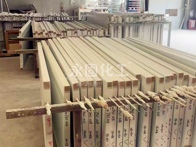 拼板胶初粘力不够？别急着换胶，先看Tg值是否匹配你的车间温度